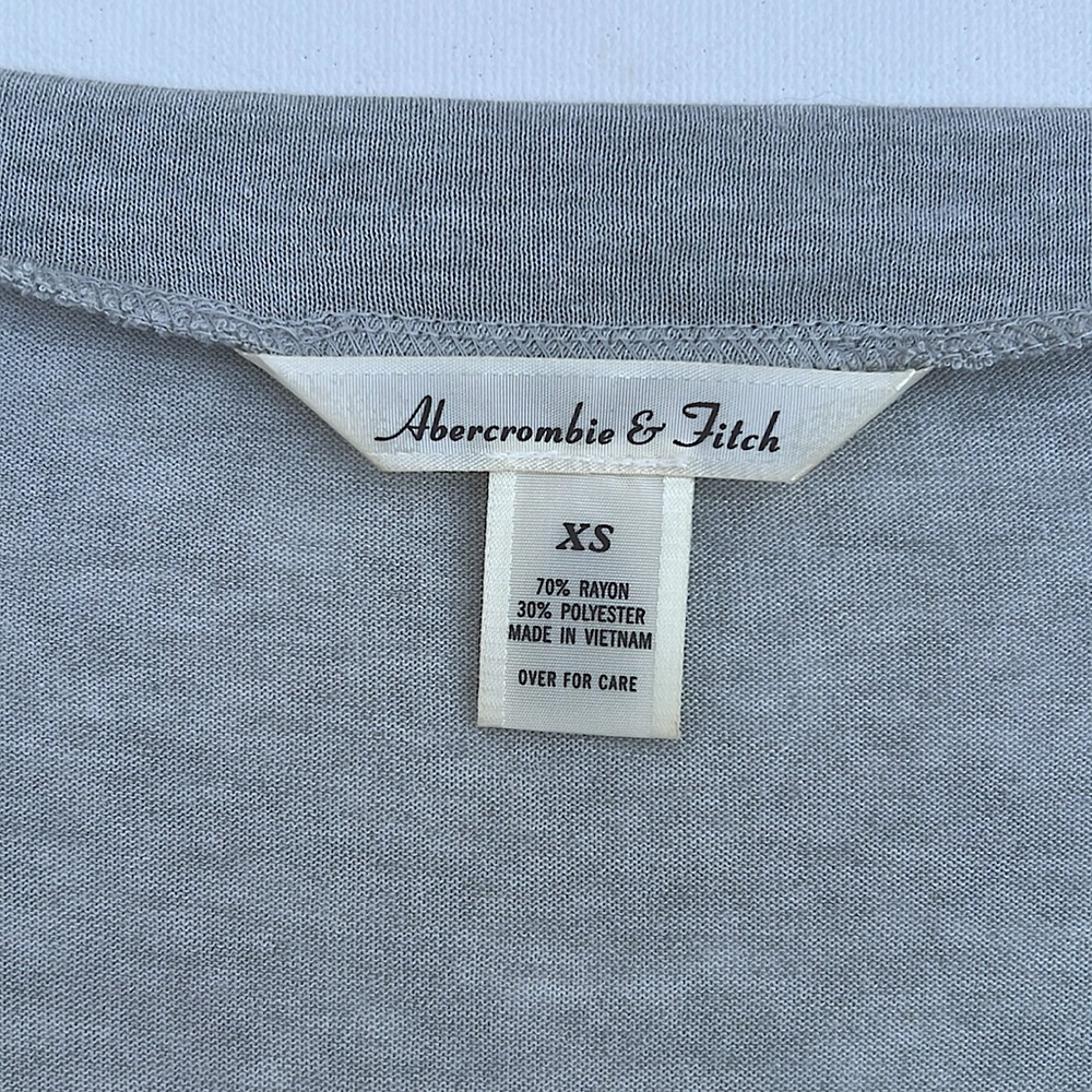 🤍Y2K Abercrombie&Fitch sequin tee🤍 - Picture 3 of 10